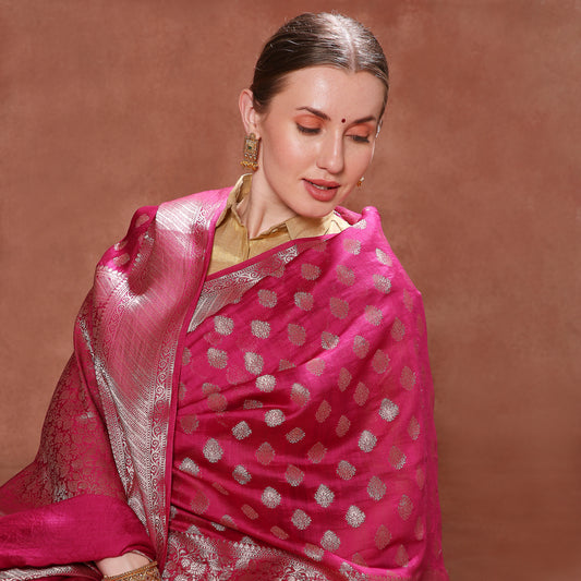 Elegant Rani Pure Silk Elegance with Woven Muted Gold Motifs